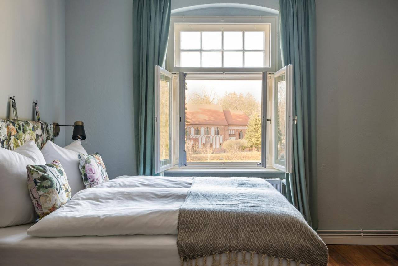Klostergartenhotel Marienfliess Stepenitz エクステリア 写真