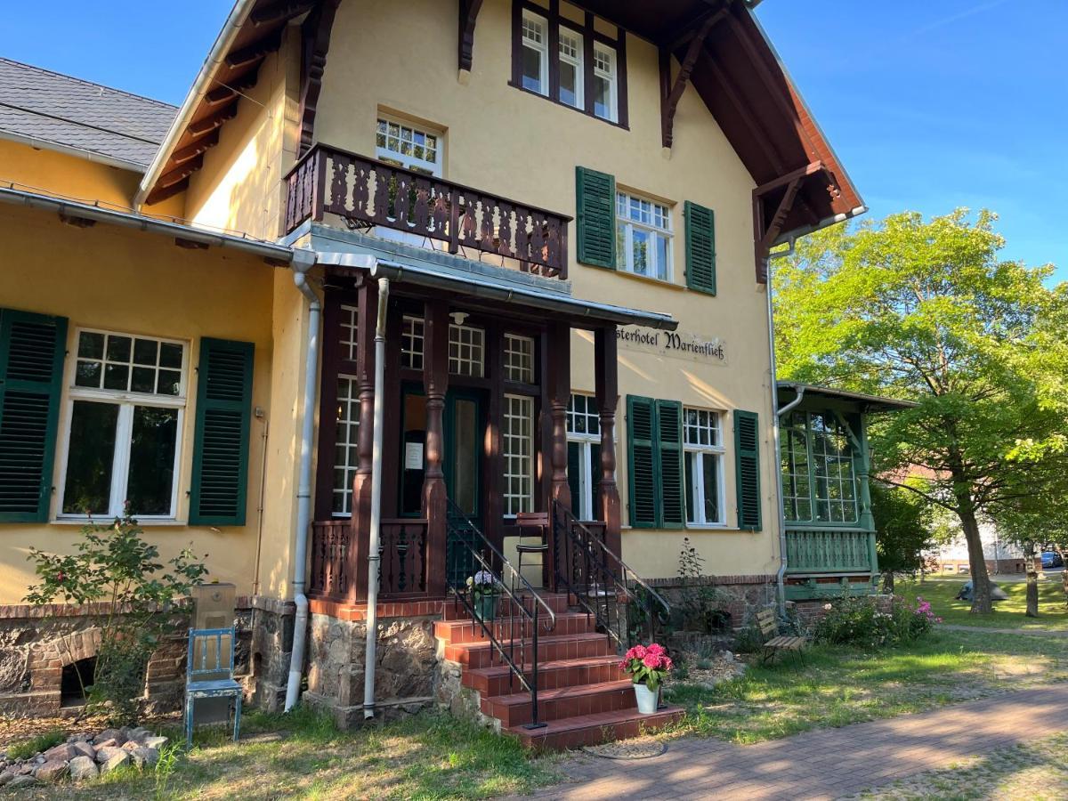 Klostergartenhotel Marienfliess Stepenitz エクステリア 写真